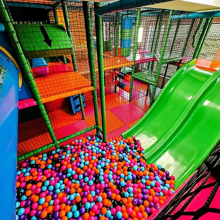 홀리데이파크 Szafir *